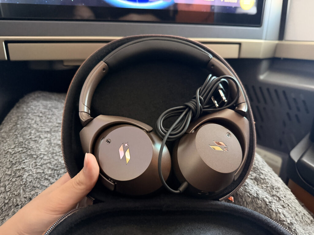 STARLUX A350 Business Class Noise Cancelling Headphones