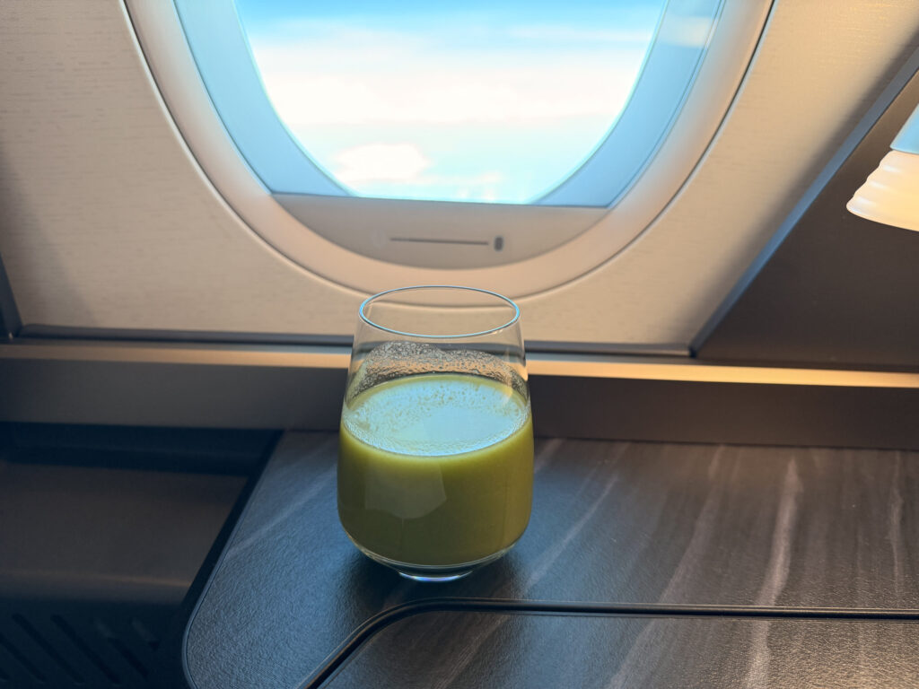 STARLUX JX771 Meal Avocado Juice