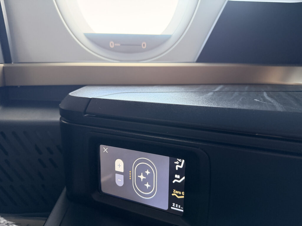 STARLUX A350 control panel in Zero G mode