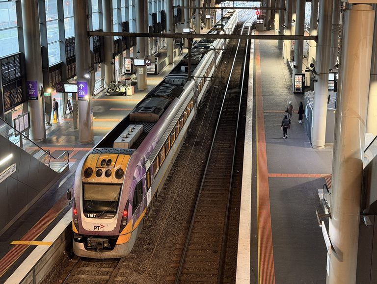 Melbourne to Lakes Entrance, Gippsland by Public Transport: A 300km Getaway